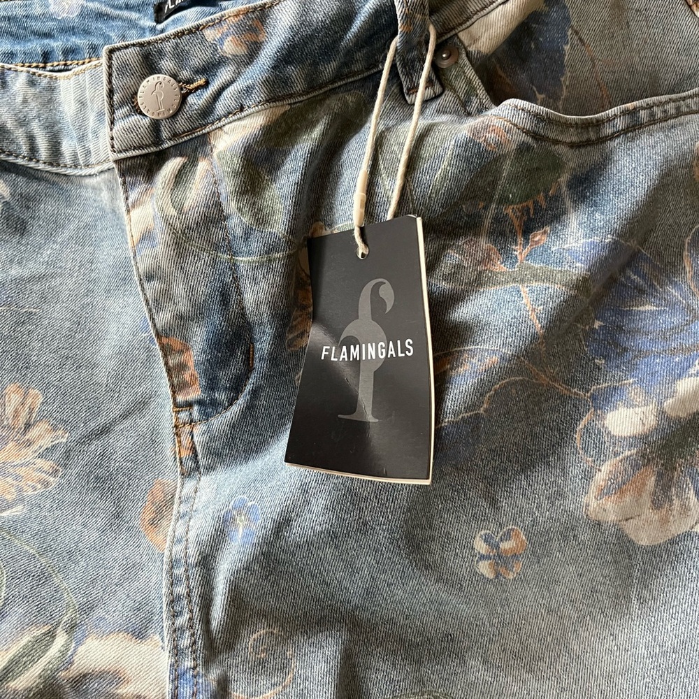 Flamingals 2x Floral Straight-Leg Jeans in Light Blue - Picture 2 of 7